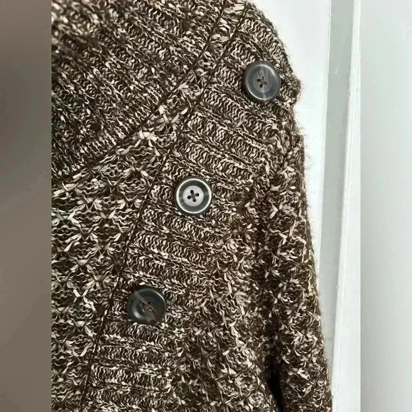BNWOT Brown Cowl Sweater with 3 Buttons on Side  Size XL - Picture 4 of 9